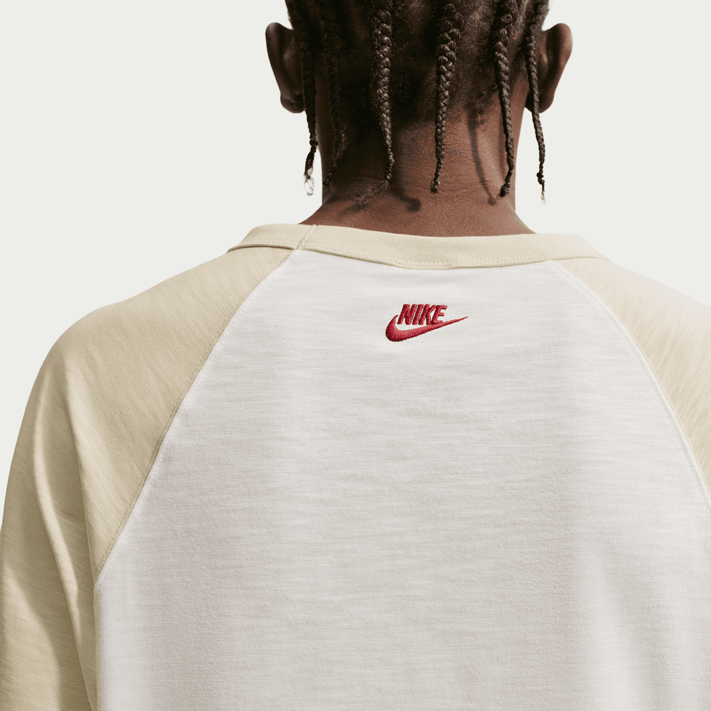 Nike Club 3/4-Sleeve Raglan Top