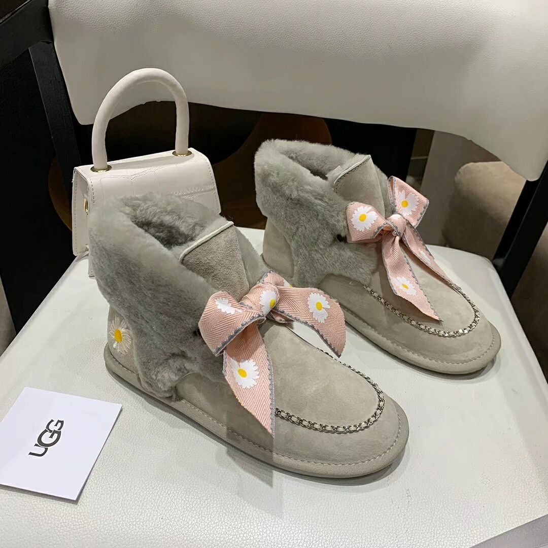 Daisy Chain Ribbon Snow Boot — Grey | New Arrival | In Stock