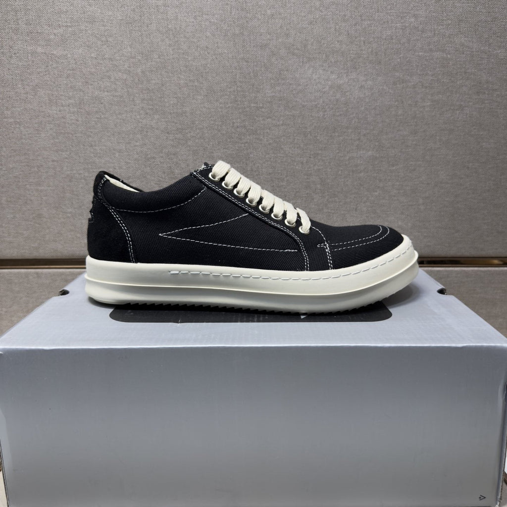 Converse Black Contrast Stitch Low-Top Sneakers