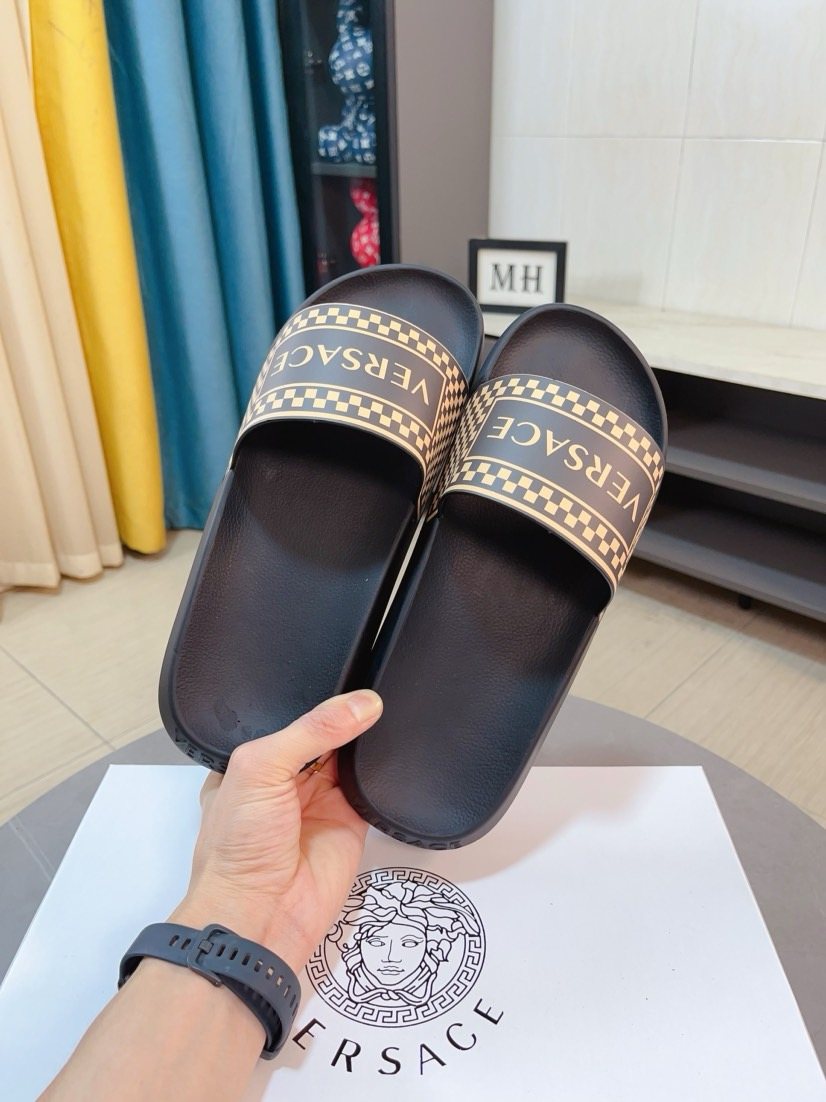 Versace Men's Patterned Slide Sandals